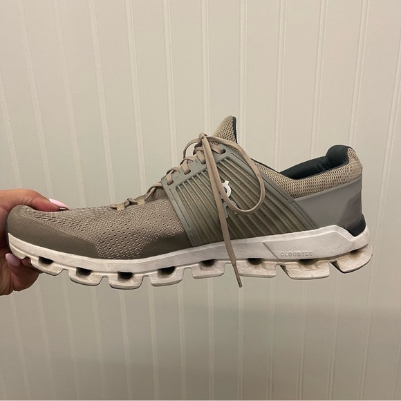 On Running Men’s Cloudswift Sneaker in Sand/Grey Sz 14 - Picture 8 of 8